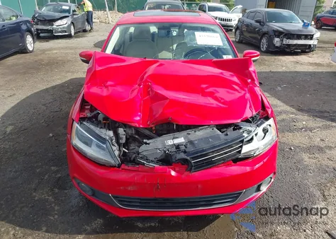 2011 Volkswagen Jetta 2.5L Sel z USA, uszkodzony, nr VIN 3VWLZ7AJ8BM376218